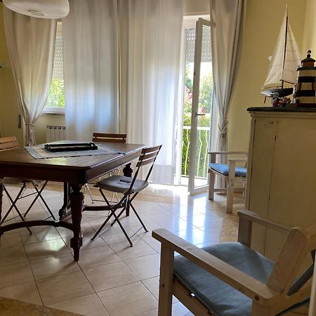 Appartamento Stella Marina A Due Passi Dal Mare E Dal Centro Marina Di Carrara Exterior foto